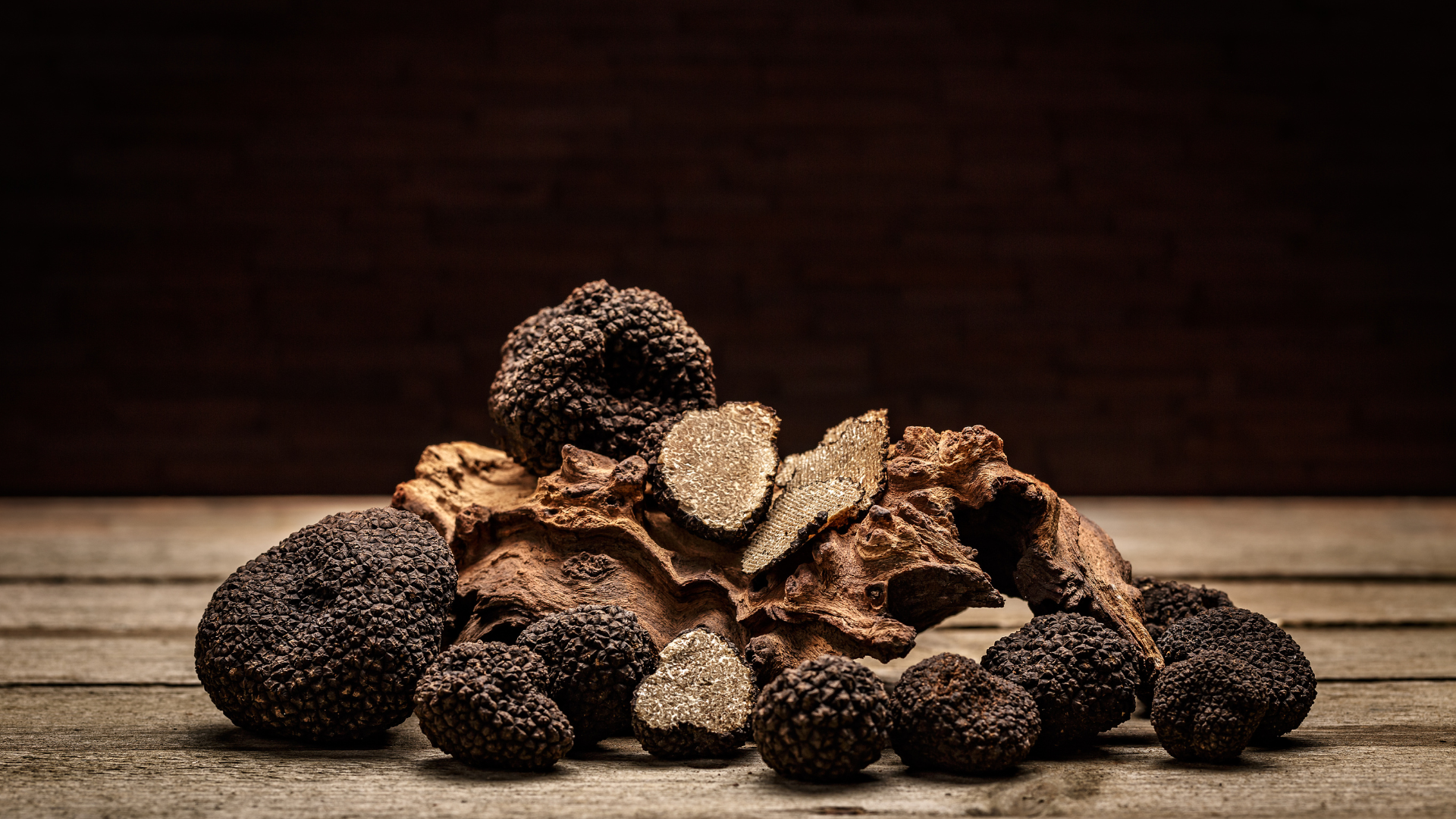 The Ultimate Guide to Italian Truffles: Recipes, Uses & Gourmet Inspiration